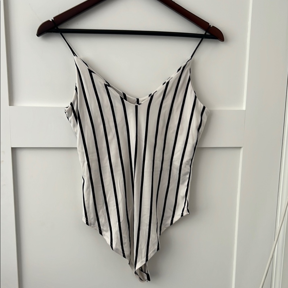 Gaze Black and White Asymmetrical Bodysuit - Picture 2 of 2
